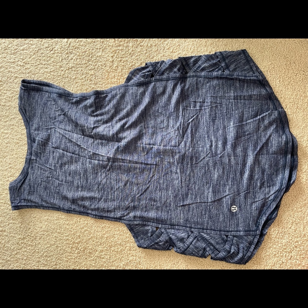 Lululemon tank